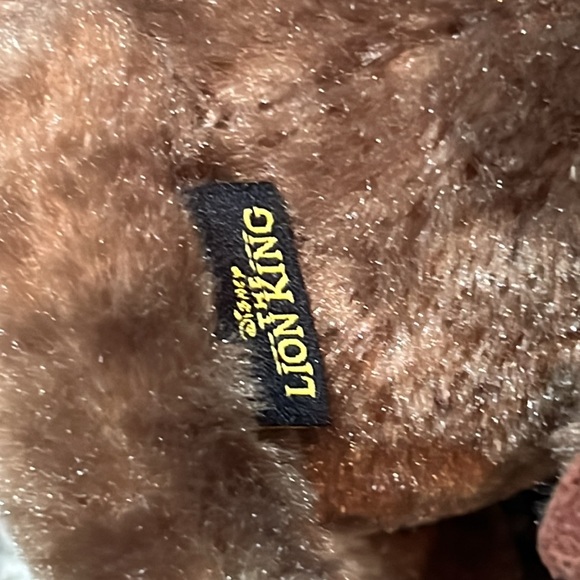 The Lion King “Pumbaa” Plush with Sound - Picture 5 of 6